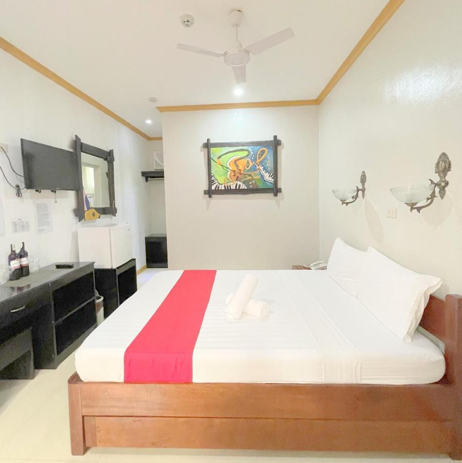 Reddoorz At New Casamila Hotel Palawan Puerto Princesa Exteriör bild