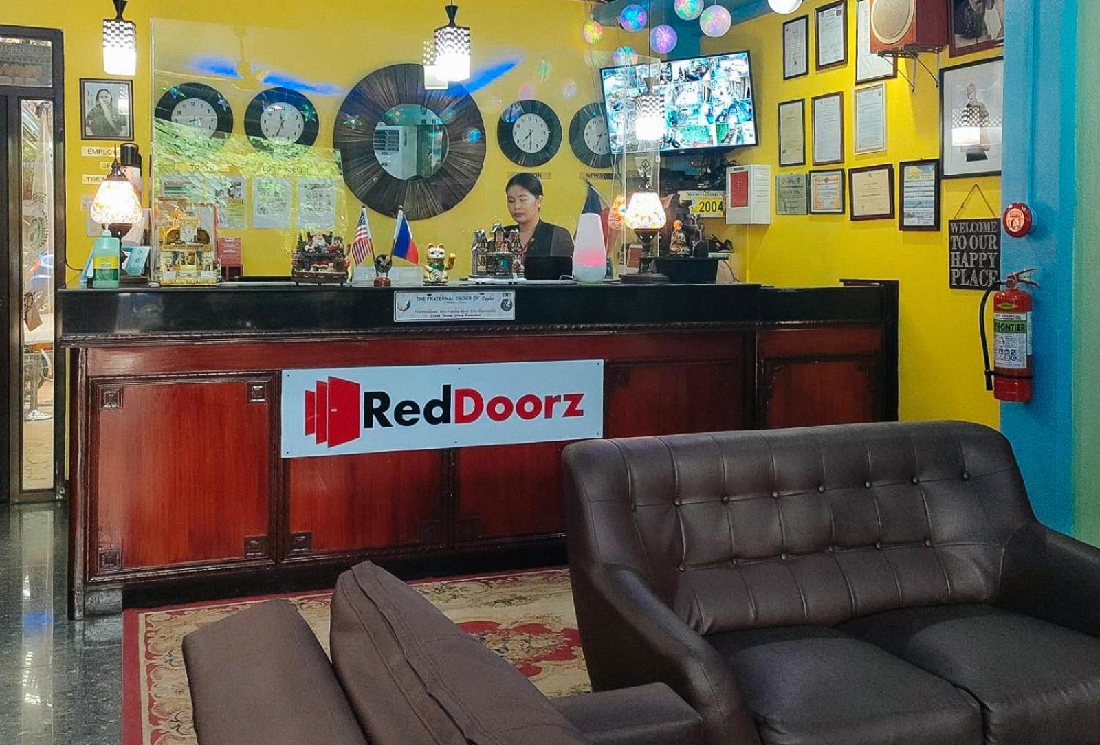 Reddoorz At New Casamila Hotel Palawan Puerto Princesa Exteriör bild