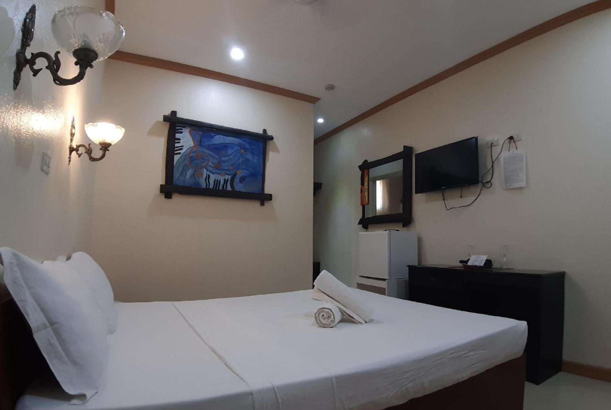 Reddoorz At New Casamila Hotel Palawan Puerto Princesa Exteriör bild