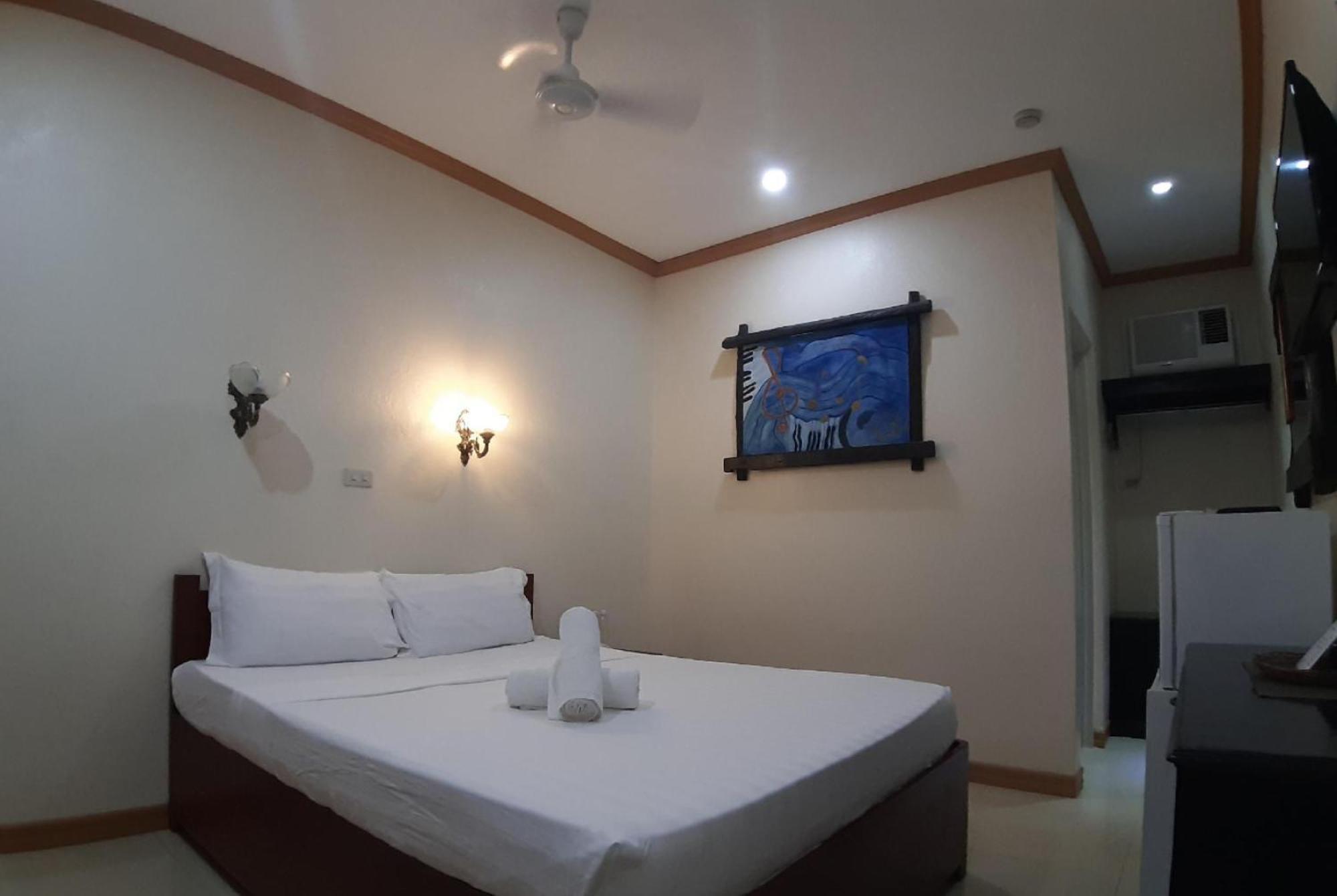 Reddoorz At New Casamila Hotel Palawan Puerto Princesa Exteriör bild