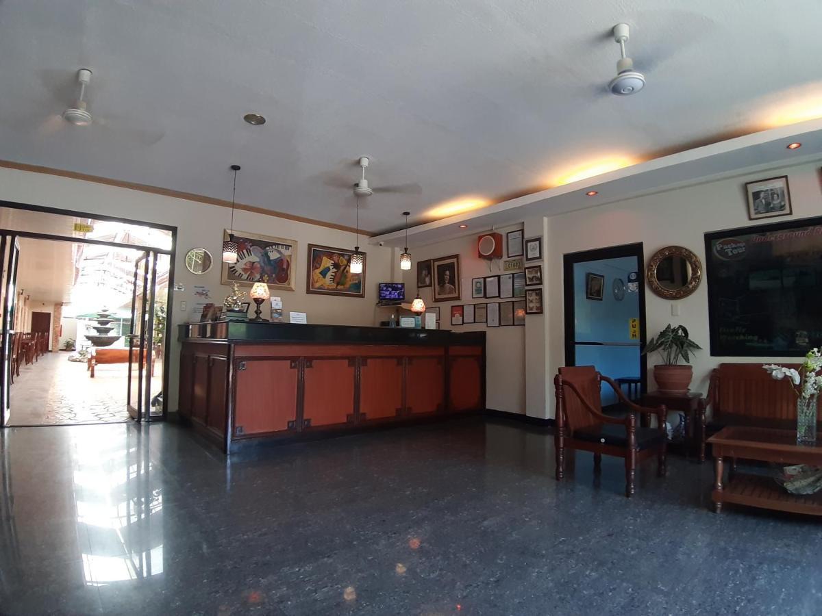 Reddoorz New Casamila Hotel Palawan Puerto Princesa Exteriör bild